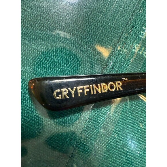 Harry Potter Diff Gryffindor Prescription Glasses W/Themed Case & Cleaning Cloth - Picture 6 of 14
